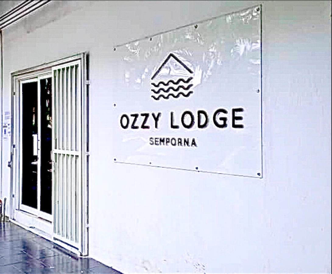 Ozzy Lodge Семпорна Экстерьер фото